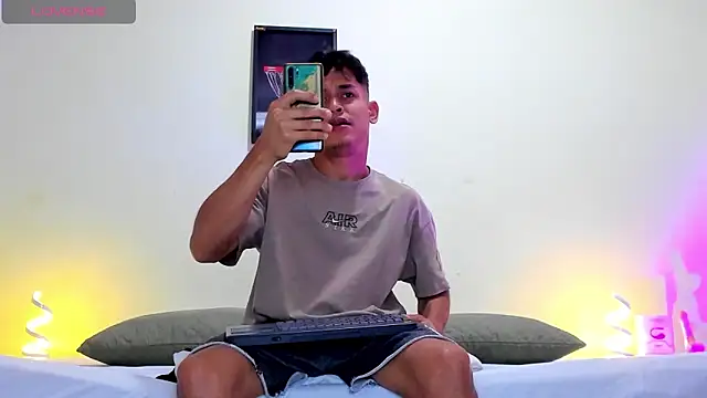 Snapshot of blorelopez chatting on 23, 4, 2026 blorelopez online show from 23, 4, 2026