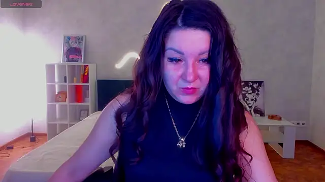 still  her online show from 26, 11, 2025