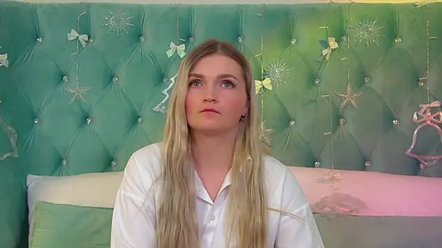 AnnyRaii online show from 2, 12, 2025