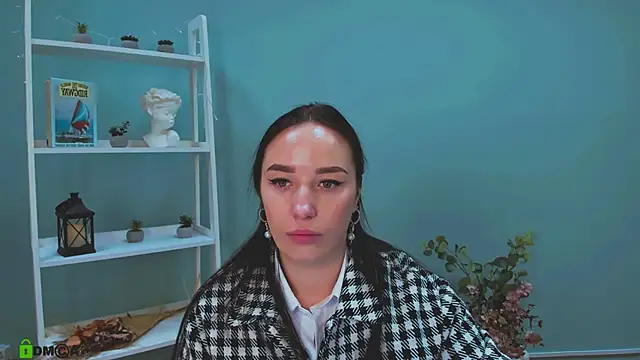 emma blooom  online show from 28, 11, 2025