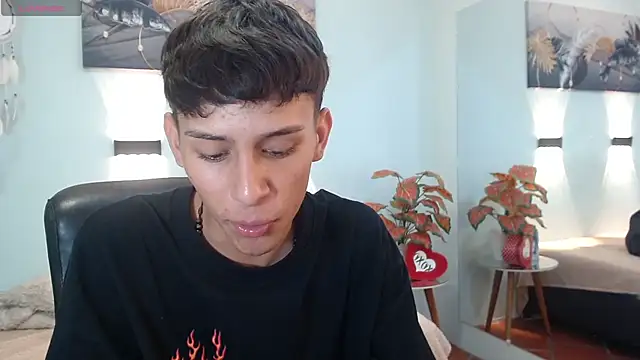 Snapshot of DraxBlade09 chatting on 14, 12, 2025 DraxBlade09 online show from 14, 12, 2025