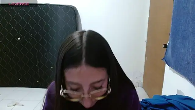 Nanylux online show from 13, 4, 2026