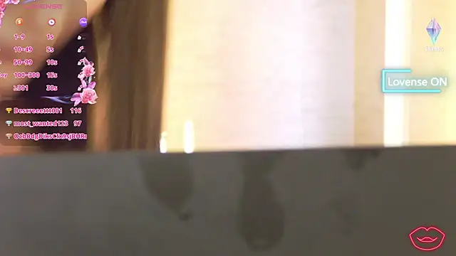 Snapshot of AlishaRuby chatting on 26, 11, 2025 AlishaRuby online show from 26, 11, 2025