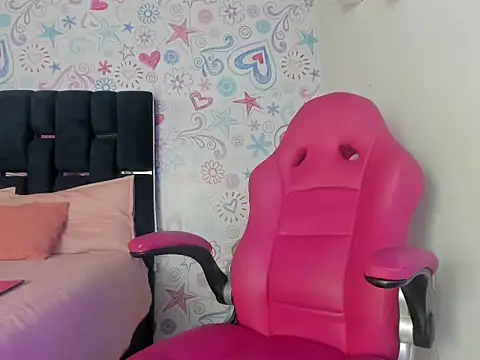 Snapshot of ISA_RIVAS chatting on 22, 11, 2025 ISA RIVAS online show from 22, 11, 2025