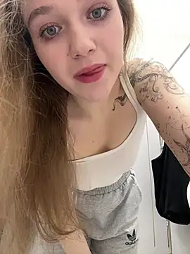 Snapshot of RussianWoman chatting on 9, 1, 2026 RussianWoman online show from 9, 1, 2026