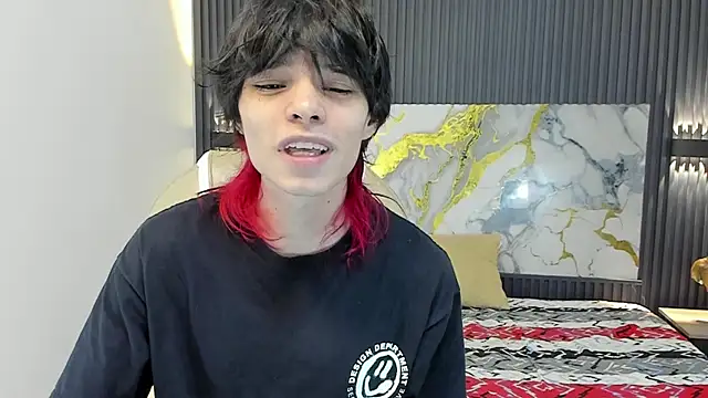 Snapshot of Sylasfrost chatting on 19, 12, 2025 Sylasfrost online show from 19, 12, 2025