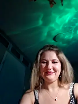 Snapshot of purplemoon1 chatting on 18, 12, 2025 purplemoon1 online show from 18, 12, 2025