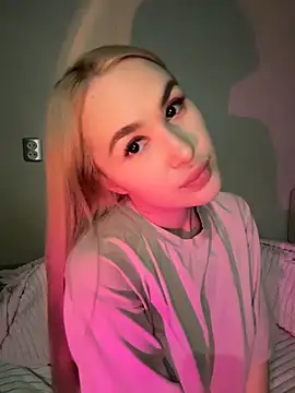 Snapshot of Miss_Alisse chatting on 28, 11, 2025 Miss Alisse online show from 28, 11, 2025