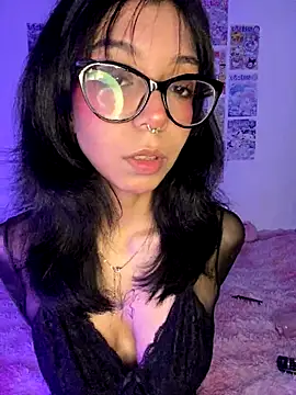 Snapshot of Valen-Foxx1 chatting on 23, 11, 2025 Valen-Foxx1 online show from 23, 11, 2025