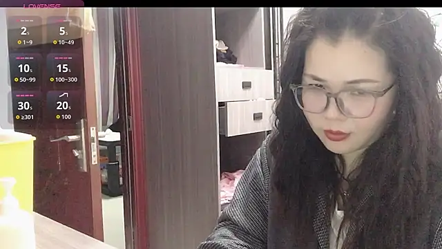 Snapshot of Huahua3187 chatting on 23, 11, 2025 Huahua3187 online show from 23, 11, 2025