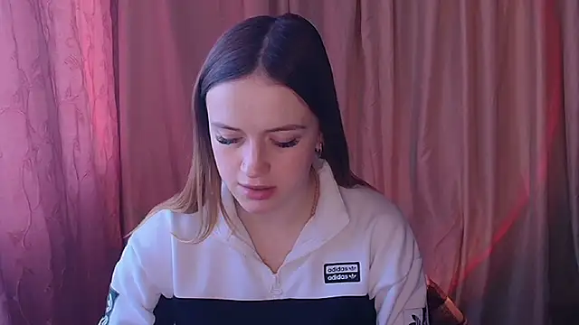 Illa May online show from 28, 2, 2026