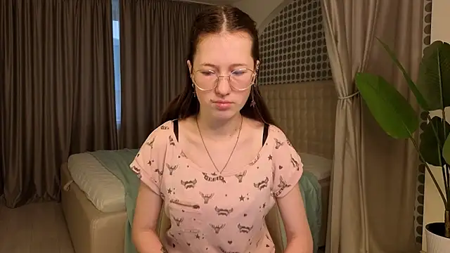 MiraFenech online show from 30, 11, 2025