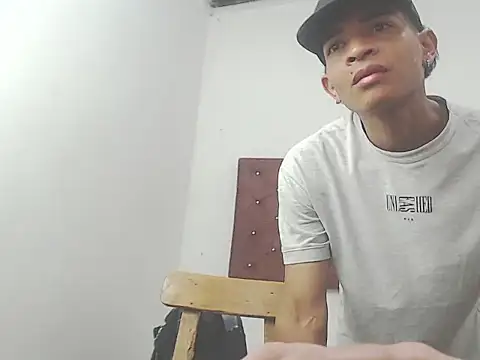 Snapshot of crissex3 chatting on 20, 2, 2026 crissex3 online show from 20, 2, 2026