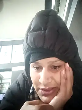 Snapshot of Ariana101 chatting on 30, 11, 2025 Ariana101 online show from 30, 11, 2025