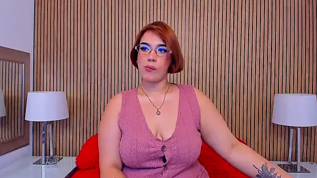 Snapshot of MillyHotsoon chatting on 4, 5, 2026 MillyHotsoon online show from 4, 5, 2026