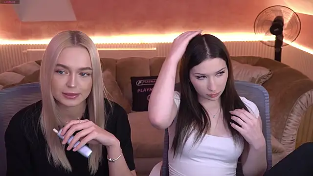 Snapshot of Liza_Mur chatting on 25, 11, 2025 Liza Mur online show from 25, 11, 2025