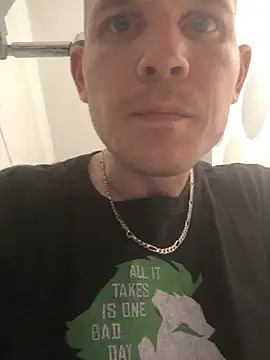 Snapshot of Spielzeugtwink chatting on 17, 6, 2026 Spielzeugtwink online show from 17, 6, 2026