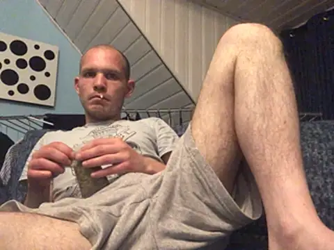 Snapshot of Spielzeugtwink chatting on 29, 7, 2026 Spielzeugtwink online show from 29, 7, 2026