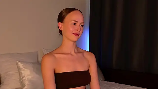 Snapshot of CarolinePortons chatting on 31, 5, 2026 CarolinePortons online show from 31, 5, 2026