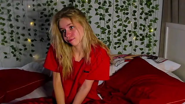 Snapshot of Cute_Beautiful_Princess chatting on 27, 11, 2025 Cute Beautiful Princess online show from 27, 11, 2025