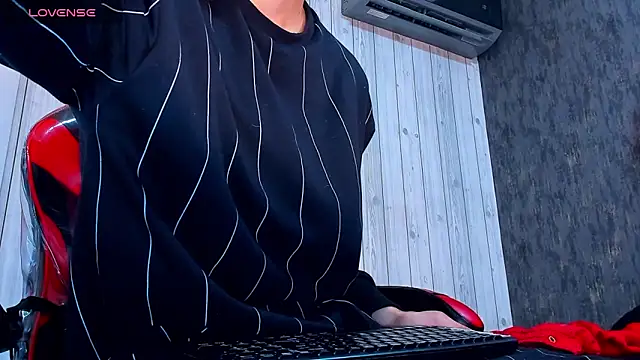 yeikoox online show from 28, 11, 2025