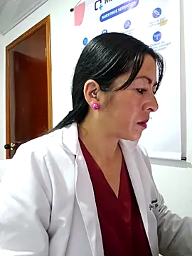 JustSamantha  online show from 13, 4, 2026