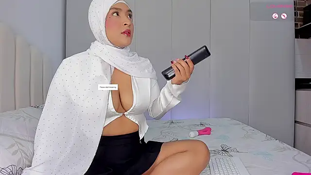 Amira-Zahra online show from 19, 2, 2026