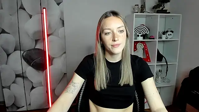 EvelynBlond online show from 8, 1, 2026