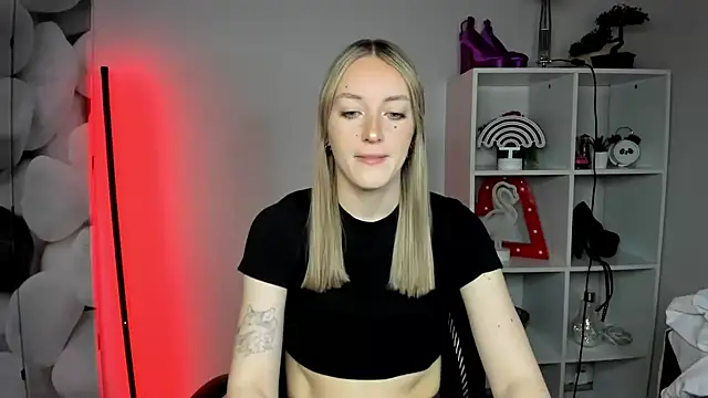 EvelynBlond online show from 12, 2, 2026