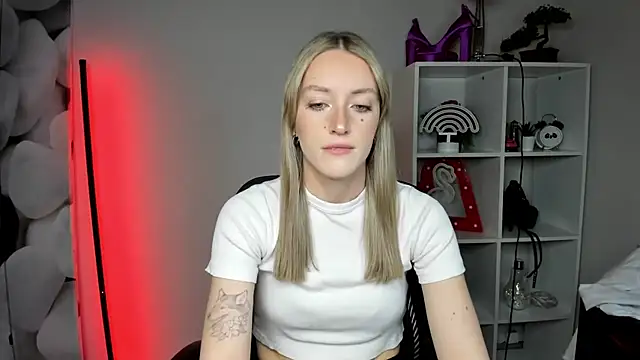 EvelynBlond online show from 17, 2, 2026