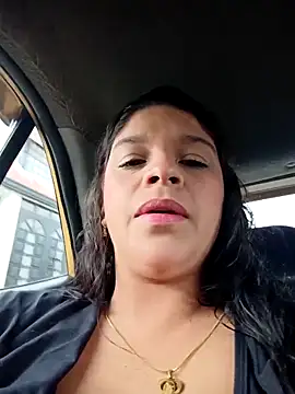 Layla-daring online show from 6, 3, 2026