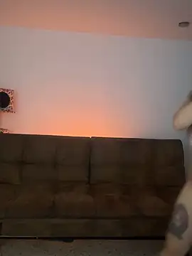 Snapshot of Little__Danni1 chatting on 2, 5, 2026 Little Danni1 online show from 2, 5, 2026