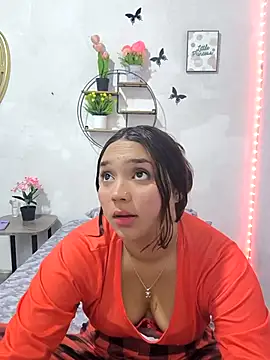 Snapshot of aymy2026 chatting on 3, 12, 2025 aymy2026 online show from 3, 12, 2025