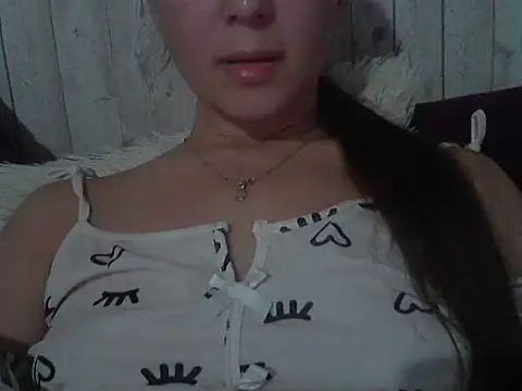 Snapshot of Gold_Rosee chatting on 26, 11, 2025 Gold Rosee online show from 26, 11, 2025