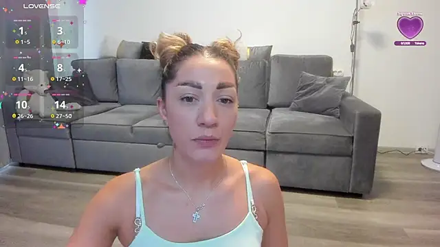 Snapshot of rossana_doll chatting on 7, 7, 2026 rossana doll online show from 7, 7, 2026