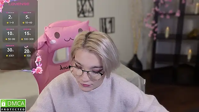 Snapshot of Megan_Lora chatting on 22, 11, 2025 Megan Lora online show from 22, 11, 2025