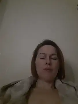 Snapshot of LanaOlbenst chatting on 17, 4, 2026 LanaOlbenst online show from 17, 4, 2026