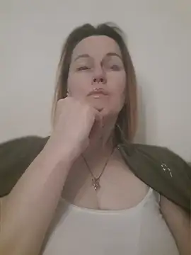 Snapshot of LanaOlbenst chatting on 9, 5, 2026 LanaOlbenst online show from 9, 5, 2026