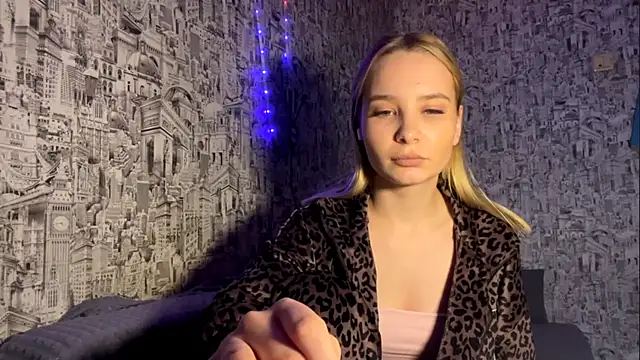 SophieLorein online show from 27, 11, 2025