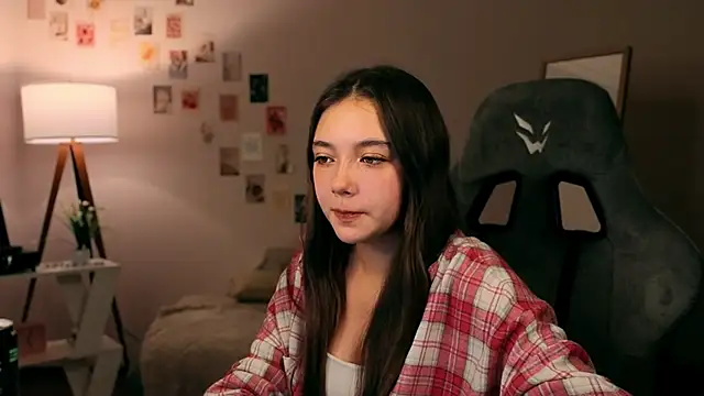 Snapshot of Vexorine chatting on 24, 11, 2025 Vexorine online show from 24, 11, 2025