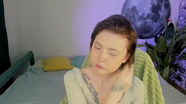 Snapshot of LaylaCookies_ chatting on 2, 12, 2025 LaylaCookies online show from 2, 12, 2025