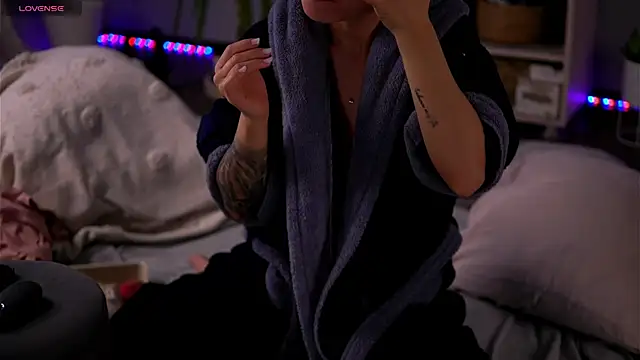 PureEllieX online show from 12, 4, 2026