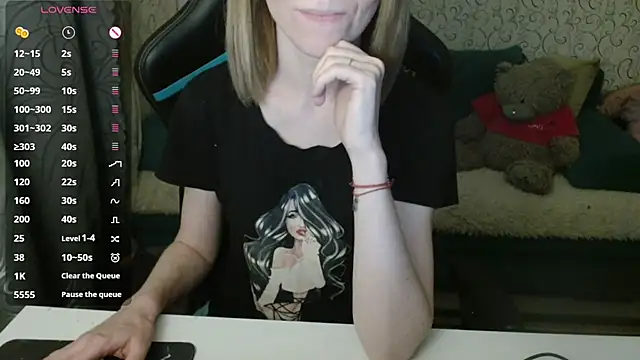 Snapshot of __Katherine___ chatting on 24, 11, 2025 Katherine online show from 24, 11, 2025