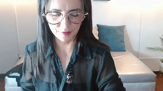 Juliana  lx online show from 25, 3, 2026