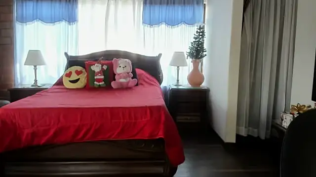 Charlotte-Willson online show from 20, 12, 2025