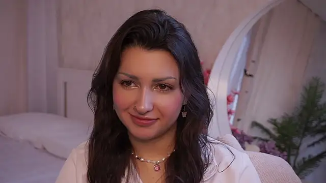 Snapshot of DovieMascall chatting on 24, 11, 2025 DovieMascall online show from 24, 11, 2025