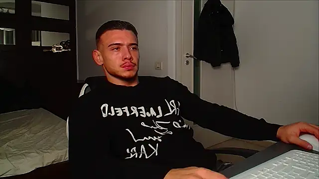 ElijahThorne online show from 29, 11, 2025