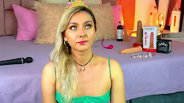 Lunitaa Diva online show from 15, 1, 2026