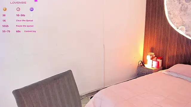 Snapshot of RenataMason chatting on 5, 6, 2026 RenataMason online show from 5, 6, 2026