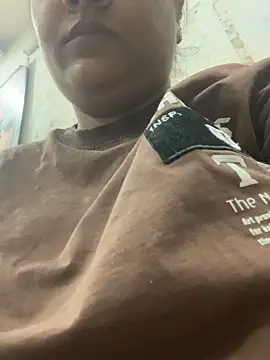 Snapshot of ClassyQueen chatting on 26, 11, 2025 ClassyQueen online show from 26, 11, 2025